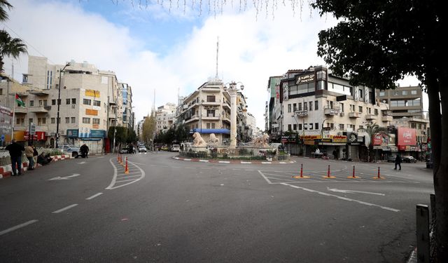 Batı Şeria ve Kudüs'te, Aruri'nin şehadetini protesto için greve gidildi