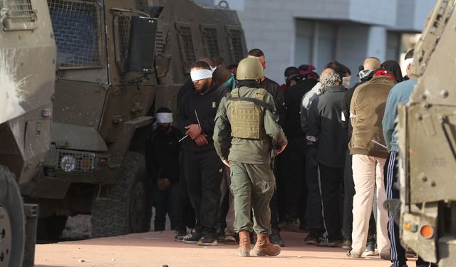 İşgalci İsrail 7 Ekim'den bu yana Gazze'de 5 bin Filistinliyi esir aldı