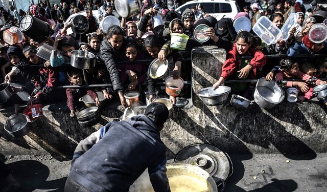 BM raportörü: Filistinliler kasıtlı olarak aç bırakılıyor