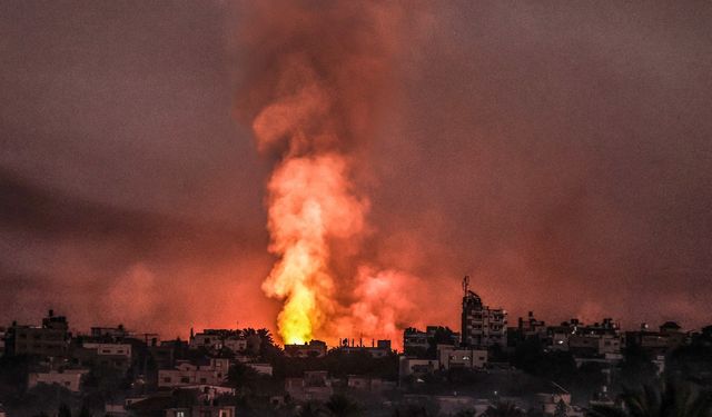 İşgalci İsrail Filistinlilerin çadırını bombalaması sonucu 12 kişi şehit oldu