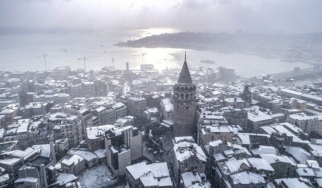 İstanbul'da beklenen kar yağışı başladı