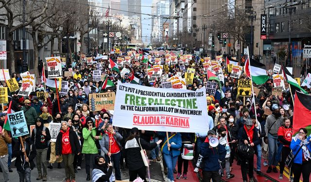 ABD'de Filistin'e destek gösterisine katılanlara polis müdahalesi