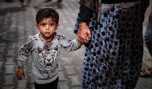 Holokost'tan kurtulan aktivist: Gazze'ye bakınca çocukluğum gözümün önüne geliyor