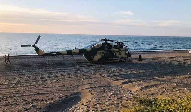 İzmir'de askeri helikopter zorunlu iniş yaptı