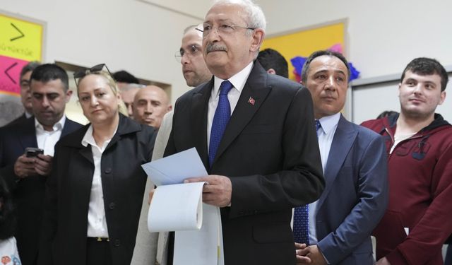 Eski CHP Genel Başkanı Kılıçdaroğlu, oyunu kullandı