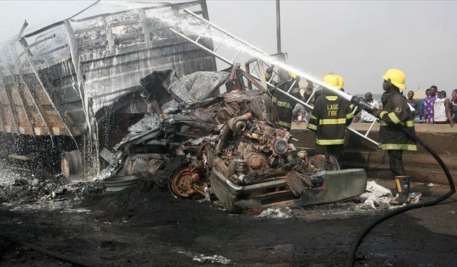 Nijerya'da trafik kazası: 10 ölü, 48 yaralı