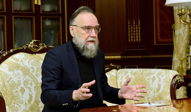 Aleksandr Dugin: Yemen İslam aleminin onurunu kurtarıyor