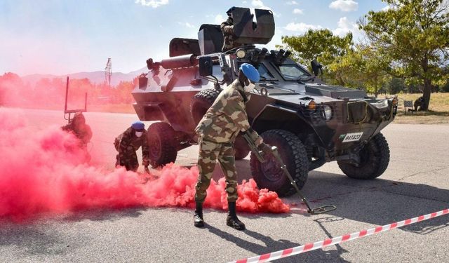 Türkiye'den Gambiya askerine eğitim