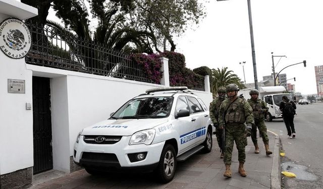 Ekvador polisinden Meksika Büyükelçiliği'ne baskın