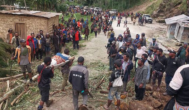 Papua Yeni Gine'de toprak kayması: 300 öldü