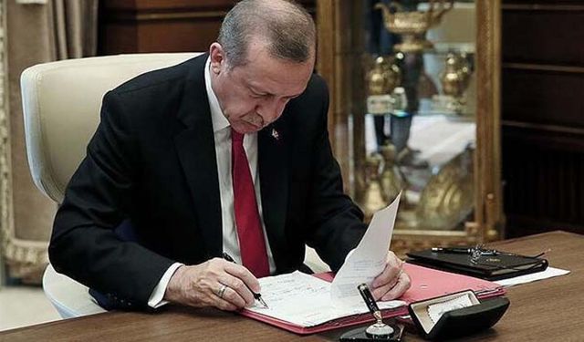 Cumhurbaşkanı Erdoğan 14 hükümlünün cezasını kaldırdı