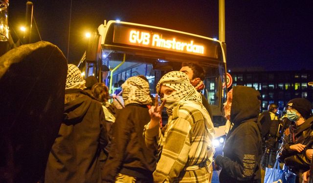 Amsterdam Üniversitesi'ndeki Filistin gösterisinde 125 kişi gözaltına alındı