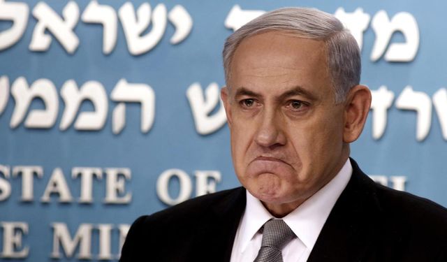 Netanyahu, yolsuzluk davalarından kaçmak için ateşkesi erteliyor