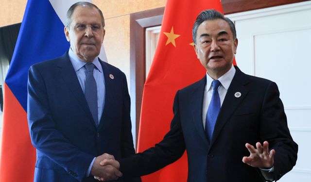 Rusya Dışişleri Bakanı Lavrov, Çinli mevkidaşı Wang Yi ile görüştü