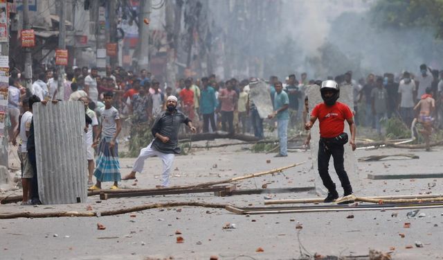 Bangladeş'te "kamuda kontenjan" kararı protestolarında 75 kişi öldü