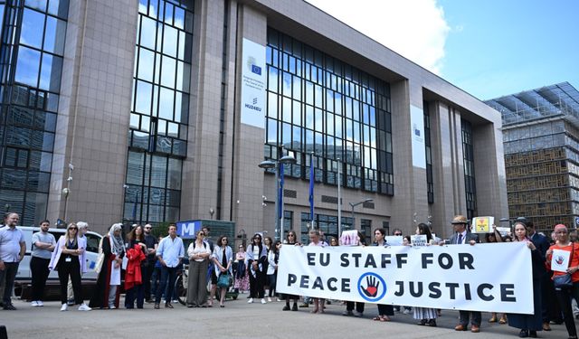 AB çalışanları Brüksel'de AB'nin Gazze politikasını protesto etti