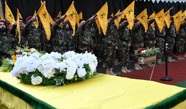 Katil İsrail'in Lübnan'a yönelik saldırısında iki Hizbullah askeri şehit oldu