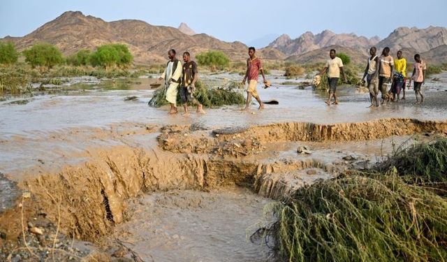 Sudan'da barajın çökmesi sonucu meydana gelen selde 30 kişi öldü