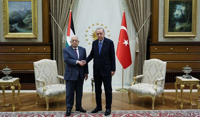 Cumhurbaşkanı Erdoğan, Mahmud Abbas ile bir araya geldi