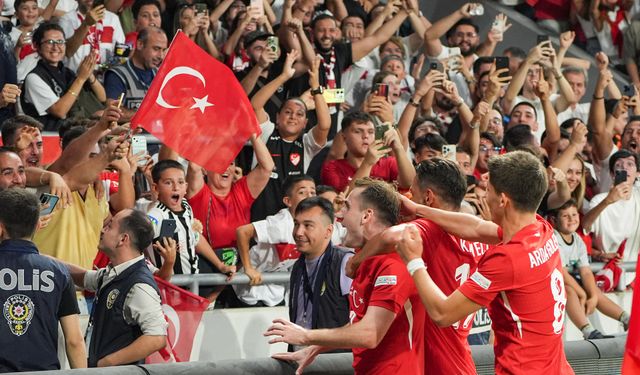 Türkiye İzlanda'yı 3-1'le geçti