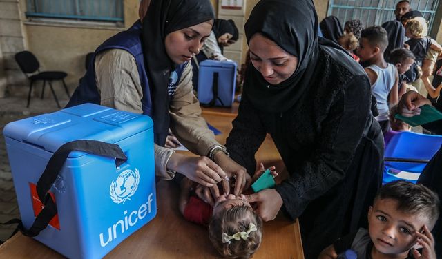 Gazze'nin Deyr el-Belah ilinde çocuk felci aşısı başladı