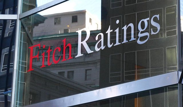 Fitch, Türkiye'nin kredi notunu yükseltti