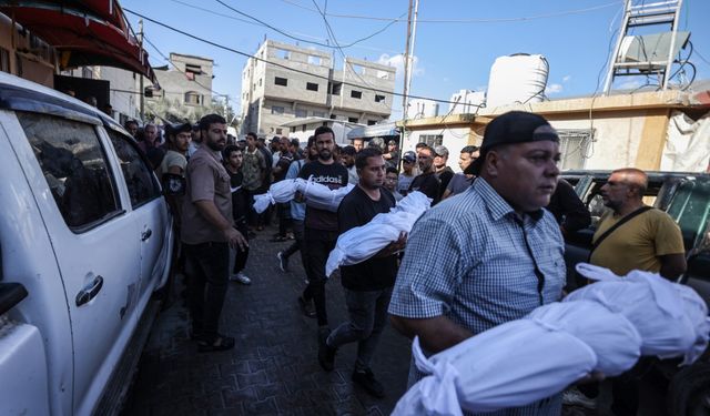 Katil İsrail'in Gazze'de düzenlediği saldırılarda 19 Filistinli şehit oldu