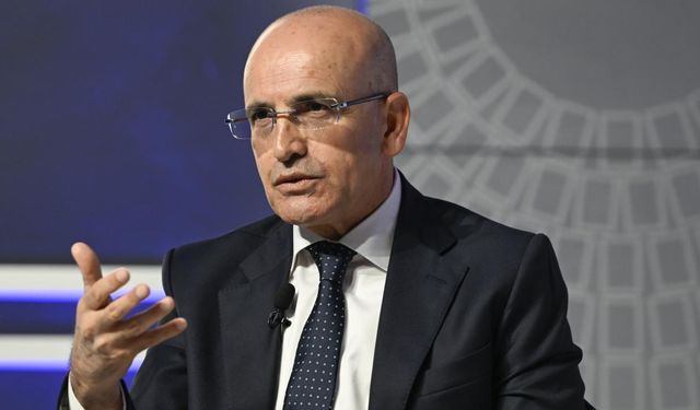 Mehmet Şimşek: Cari açık neredeyse yüzde 1'in altına indi