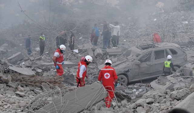 Katil İsrail'in çekildiği bölgeden 17 cenaze çıkarıldı