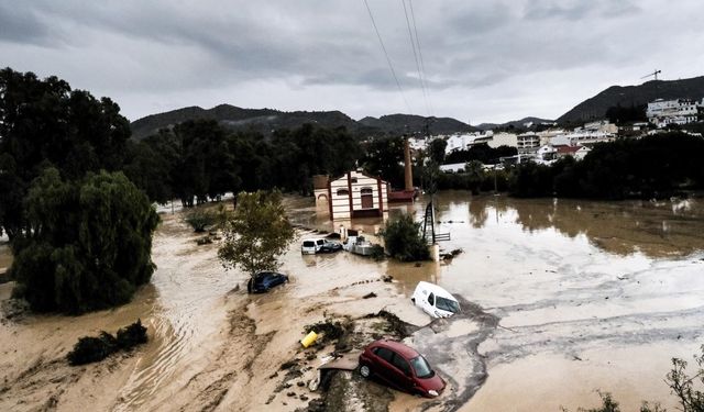 İspanya'daki sel felaketinde hayatını kaybedenlerin sayısı 205'e yükseldi