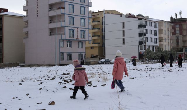 Birçok ilde kar nedeniyle eğitime ara