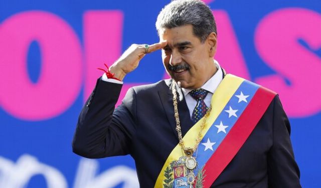 Venezuela'da Maduro devlet başkanlığı için yemin etti