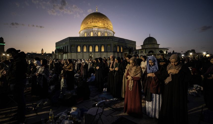 Kudüs'te bir ramazan geleneği: Mescidi Aksa'daki iftar sofraları