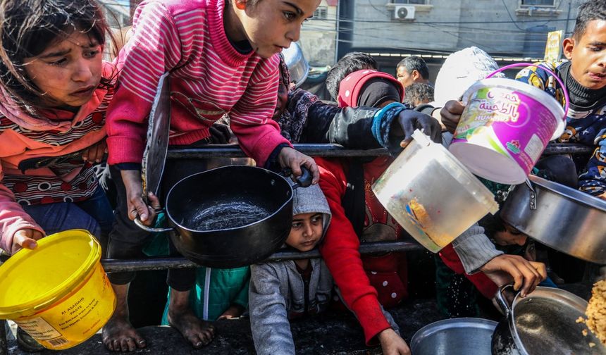 Filistinlilerin açlıkla mücadelesi sürüyor