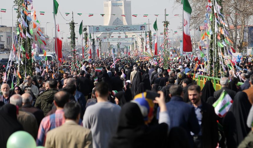 İran İslam Devrimi'nin 45. yıl dönümü kutlandı