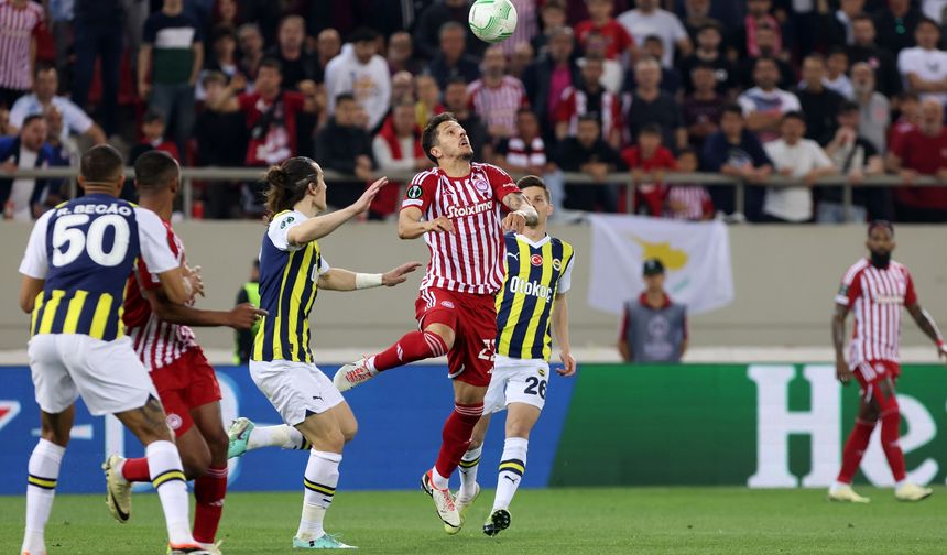 Fenerbahçe'nin tur umudu İstanbul'a kaldı