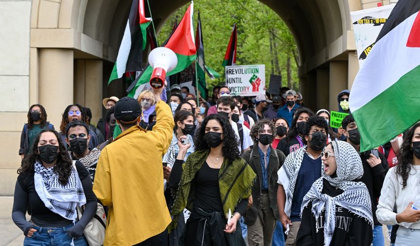 Filistin destekçisi öğrenciler antisemitizmle suçlanıyor
