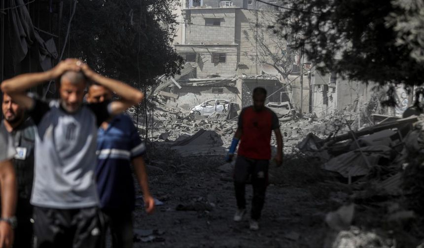 Katil İsrail'in düzenlediği son saldırılarda 10 Filistinli şehit oldu