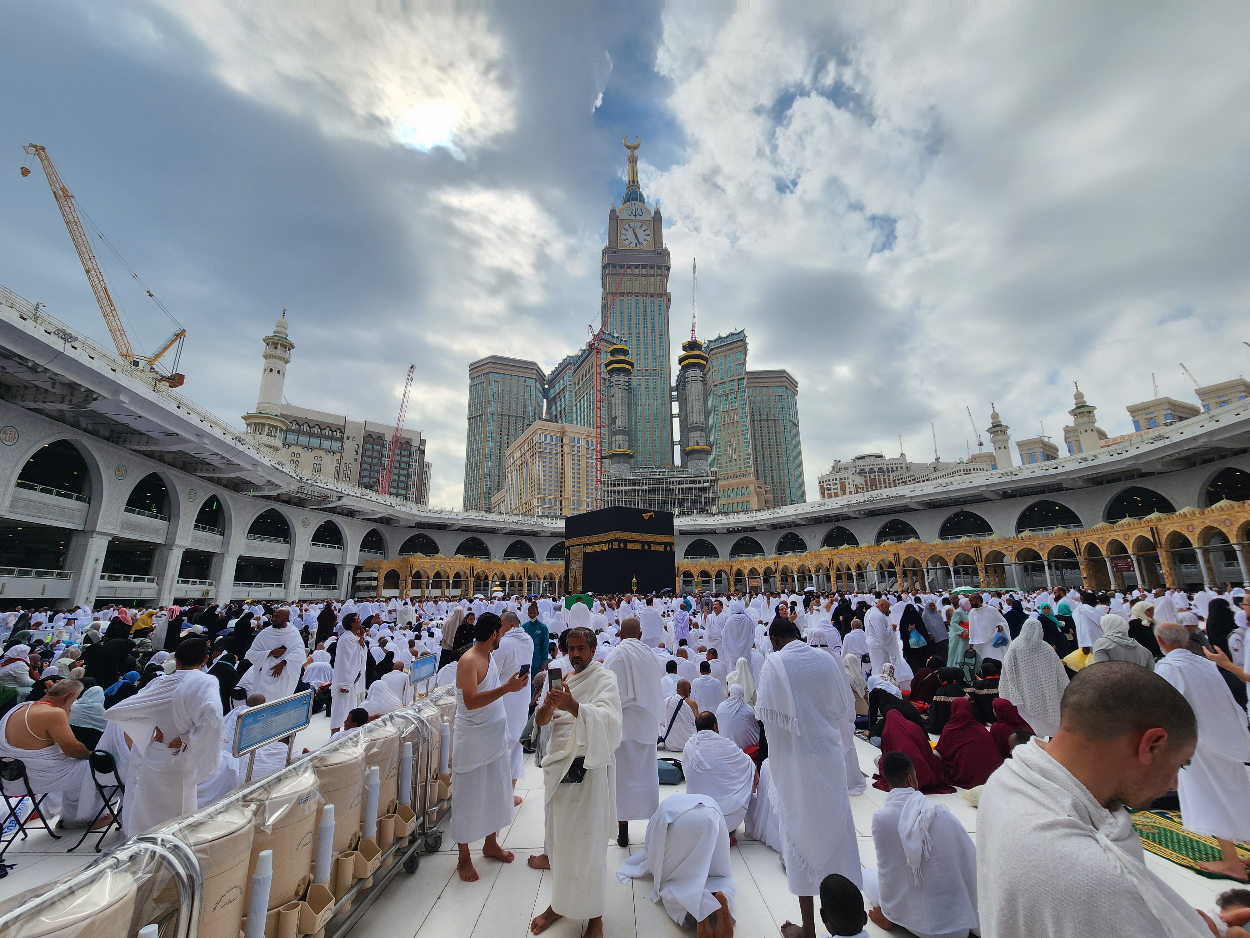 Suudi Arabistan’ın Mekke kentinde yer alan Mescidi Haram, İslam'ın kıblesi ve en kutsal mabedidir. 