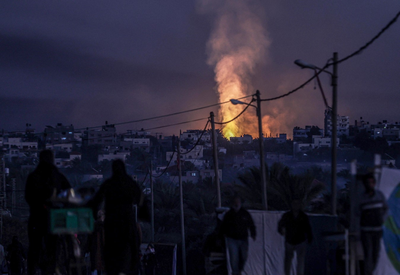 İşgalci İsrail'in Gazze saldırıları sürüyor