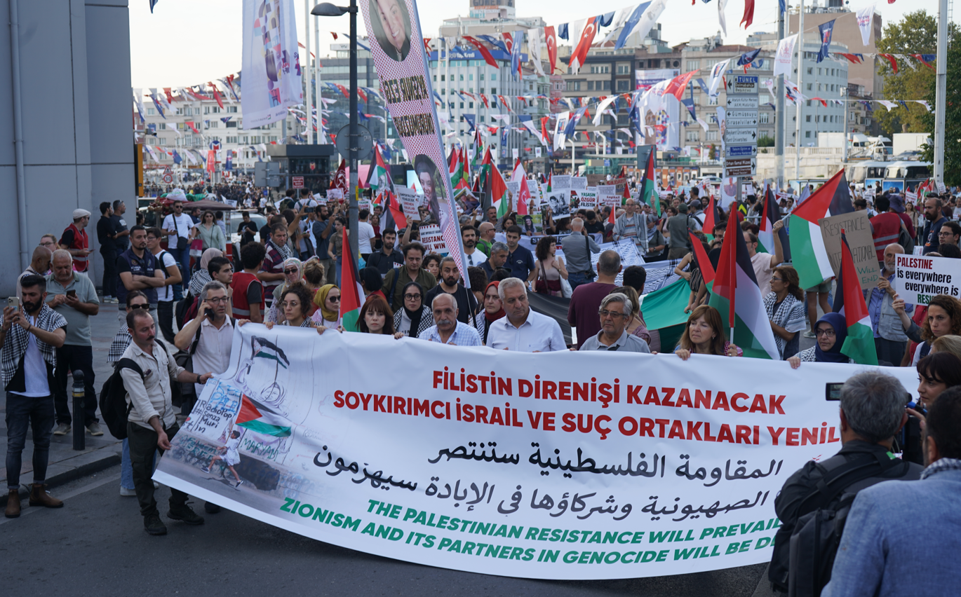 İstanbul'da Filistin'e destek yürüyüşü